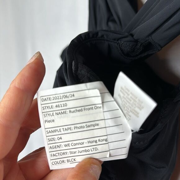 Garnett Hill Ruched Front Crossover One Piece Bathing Suit. Size 4. - Picture 12 of 12